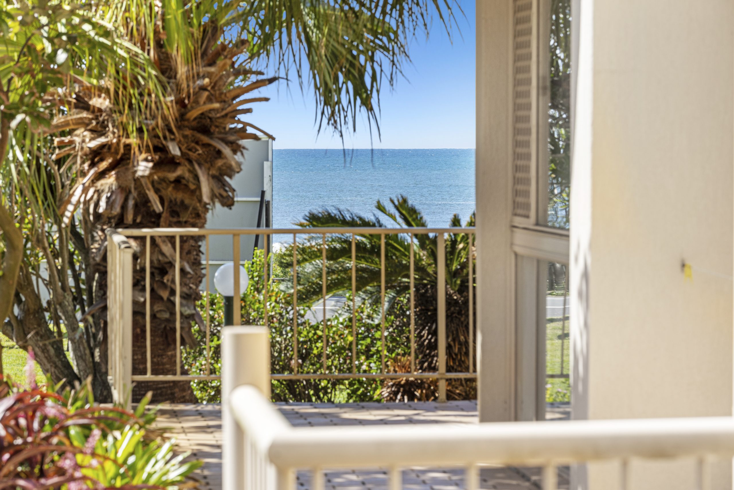 048 Open2view Id944128 2 146 Marine Parade Kingscliff